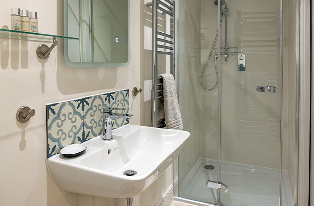shower room